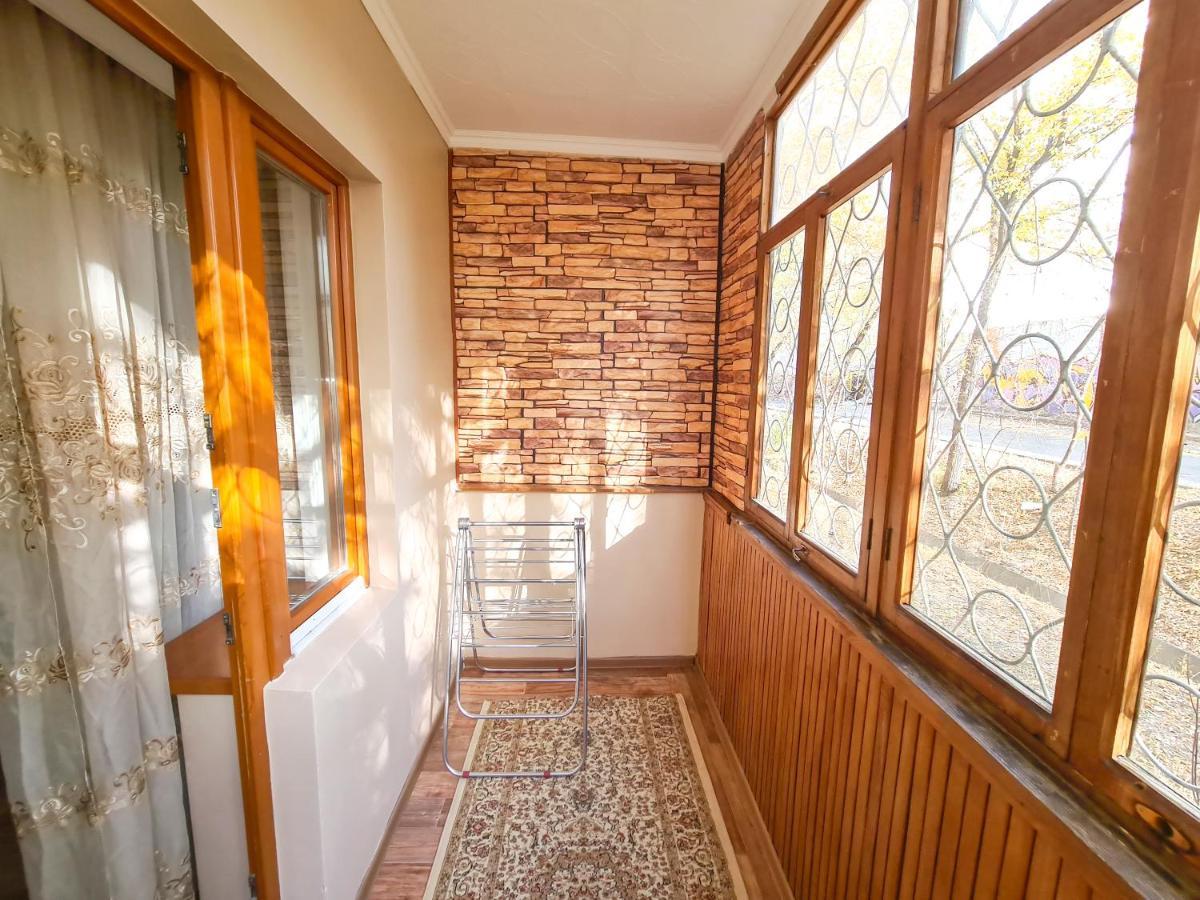 Апартаменты На Улице Розыбакиева, 103 Almaty Exterior foto